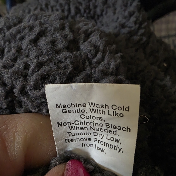 Cozy Gray Sherpa Pullover - Picture 10 of 10